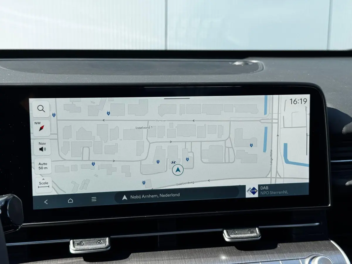 Comfort 64.8 kWh / 4000 Voordeel / Achteruitrijcamera / Dynamische Navigatie / Adaptive Cruise Control / Climate Control / Lichtmetalen Velgen /