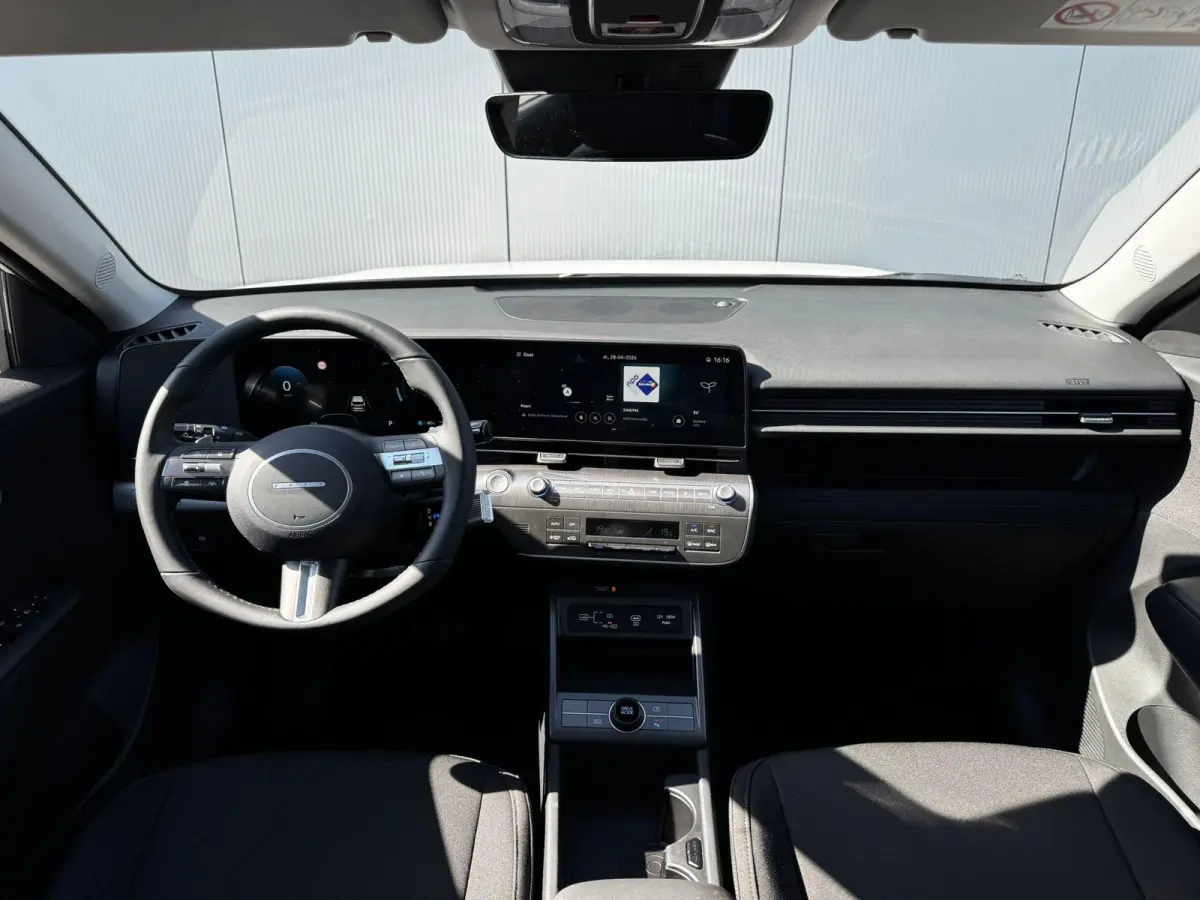 Comfort 64.8 kWh / 4000 Voordeel / Achteruitrijcamera / Dynamische Navigatie / Adaptive Cruise Control / Climate Control / Lichtmetalen Velgen /