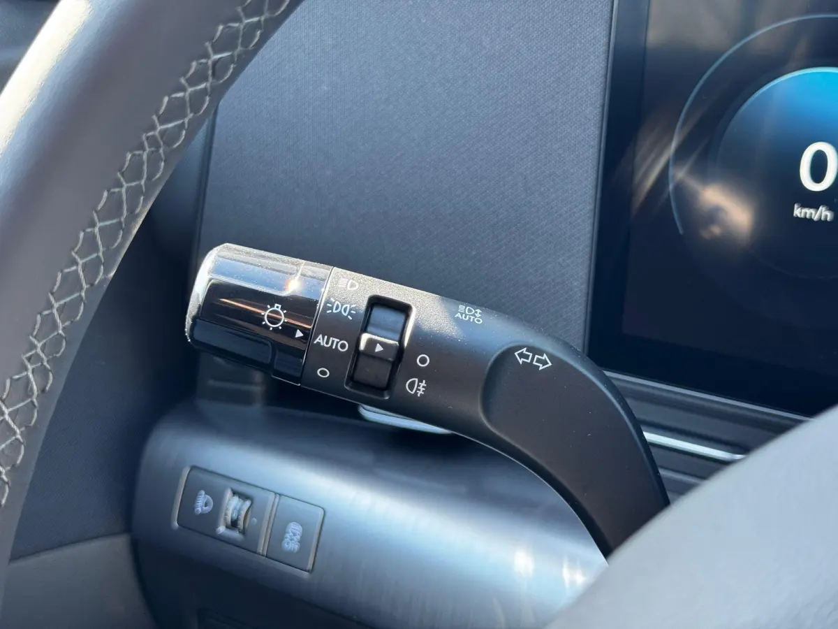 Comfort 64.8 kWh / 4000 Voordeel / Achteruitrijcamera / Dynamische Navigatie / Adaptive Cruise Control / Climate Control / Lichtmetalen Velgen /