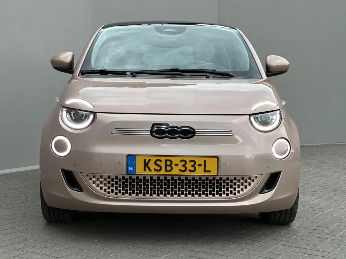 La Prima 42 kWh / SOH 94% / Apple Carplay/Android Auto / Achteruitrijcamera / Adaptieve Cruise Control / Lichtmetalen Velgen 17" / Navigatie / 3-fase / Snelladen /