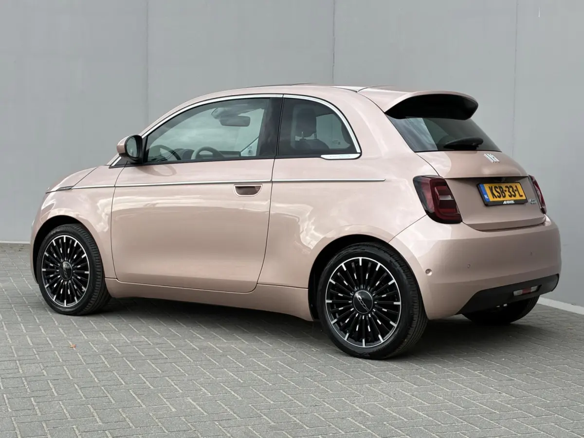 La Prima 42 kWh / SOH 94% / Apple Carplay/Android Auto / Achteruitrijcamera / Adaptieve Cruise Control / Lichtmetalen Velgen 17" / Navigatie / 3-fase / Snelladen /