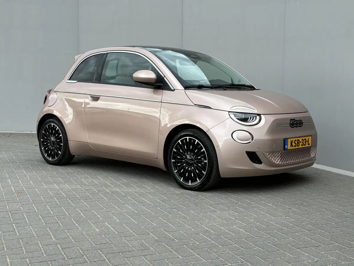 La Prima 42 kWh / SOH 94% / Apple Carplay/Android Auto / Achteruitrijcamera / Adaptieve Cruise Control / Lichtmetalen Velgen 17" / Navigatie / 3-fase / Snelladen /