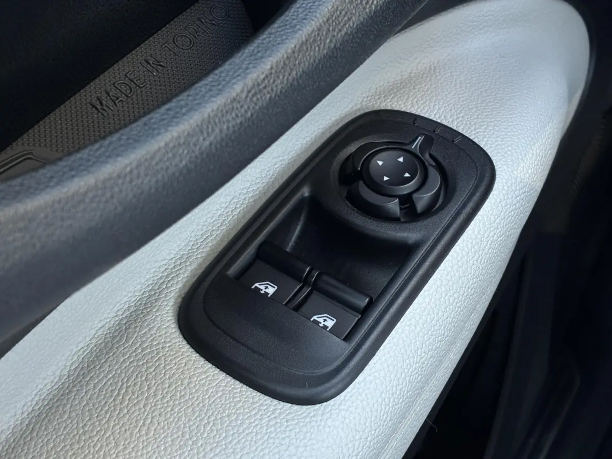 La Prima 42 kWh / SOH 94% / Apple Carplay/Android Auto / Achteruitrijcamera / Adaptieve Cruise Control / Lichtmetalen Velgen 17" / Navigatie / 3-fase / Snelladen /