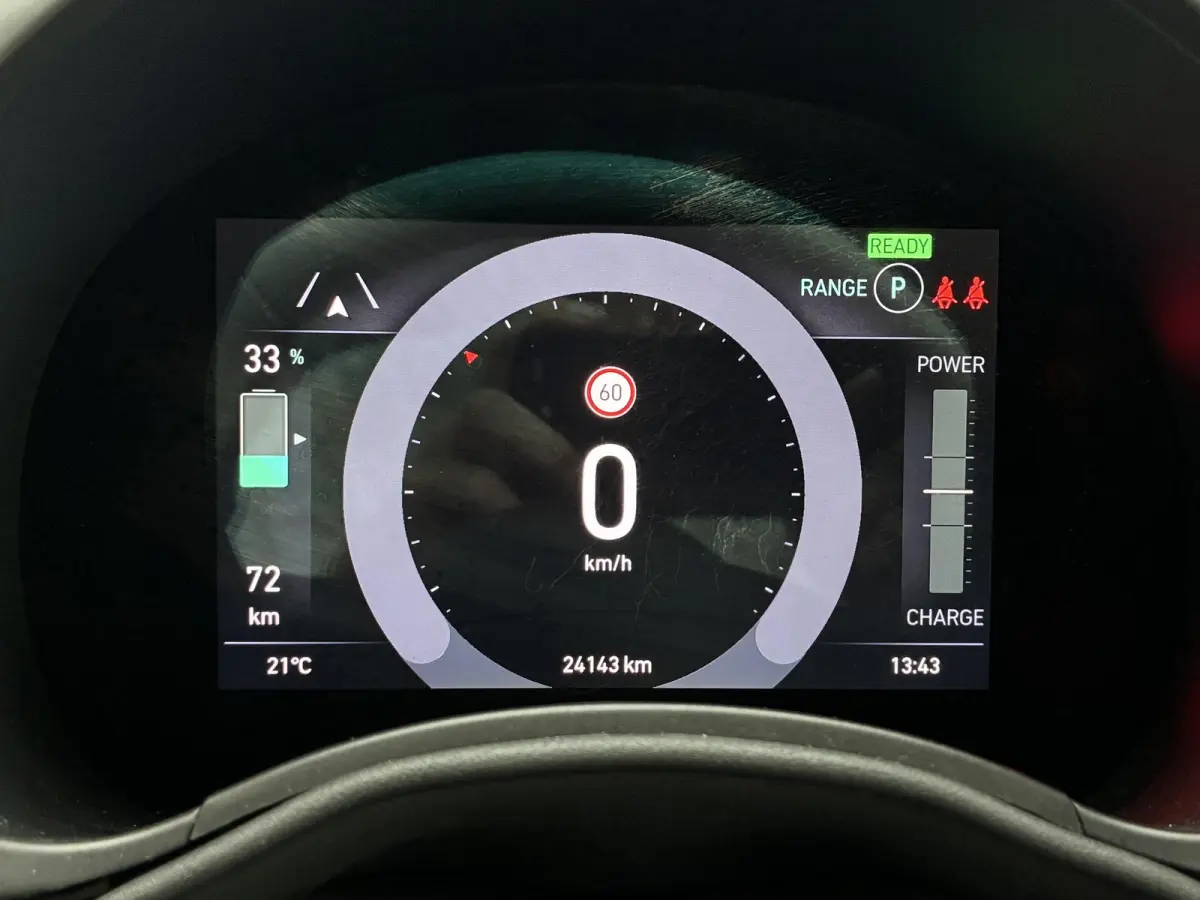 La Prima 42 kWh / SOH 94% / Apple Carplay/Android Auto / Achteruitrijcamera / Adaptieve Cruise Control / Lichtmetalen Velgen 17" / Navigatie / 3-fase / Snelladen /