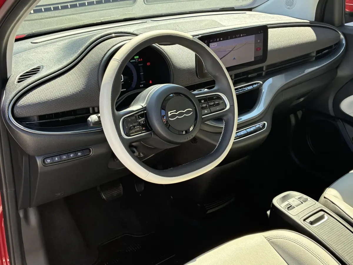 La Prima 42 kWh / SOH 94% / Apple Carplay/Android Auto / Achteruitrijcamera / Adaptieve Cruise Control / Lichtmetalen Velgen 17" / Navigatie / 3-fase / Snelladen /