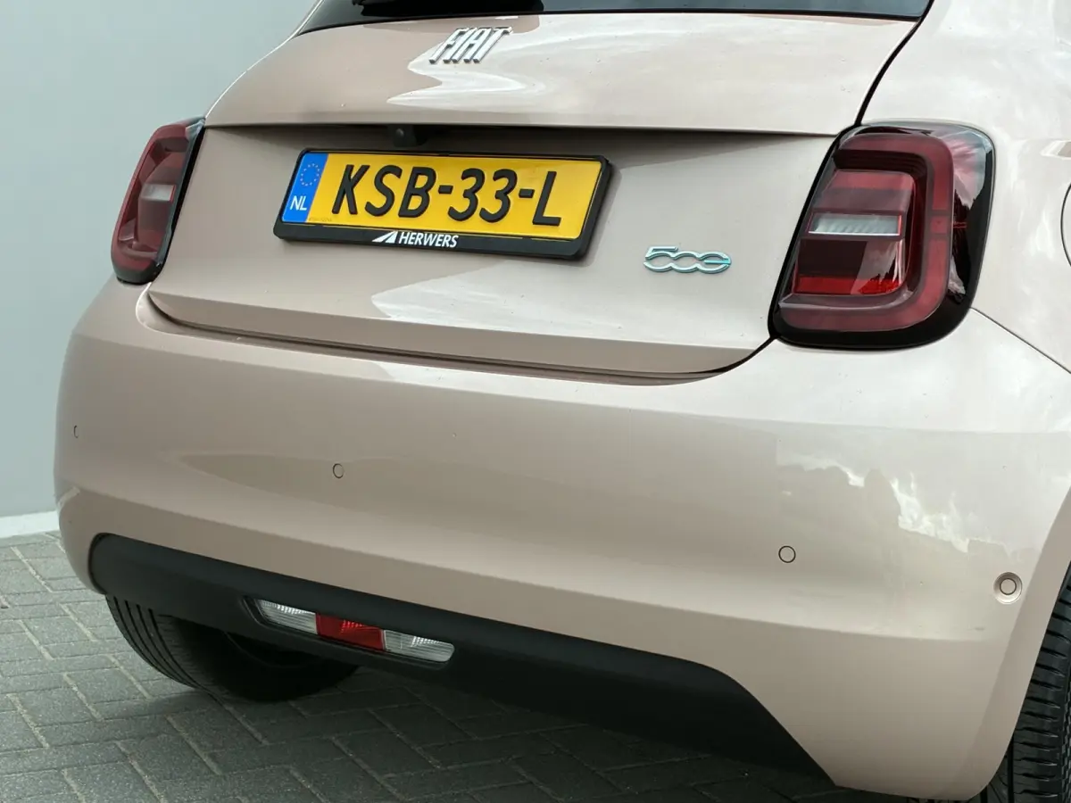 La Prima 42 kWh / SOH 94% / Apple Carplay/Android Auto / Achteruitrijcamera / Adaptieve Cruise Control / Lichtmetalen Velgen 17" / Navigatie / 3-fase / Snelladen /