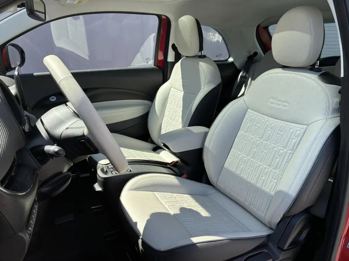 La Prima 42 kWh / SOH 94% / Apple Carplay/Android Auto / Achteruitrijcamera / Adaptieve Cruise Control / Lichtmetalen Velgen 17" / Navigatie / 3-fase / Snelladen /