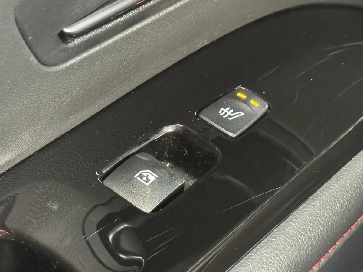 1.6 T-GDI PHEV N Line 4WD / Automaat / Dealer onderhouden / Fabrieksgarantie tot 04-2028 / Trekgewicht 1350 kg / Elektrische achterklep / Stuur- Stoel & Achterbank verwarming / Adaptief crui