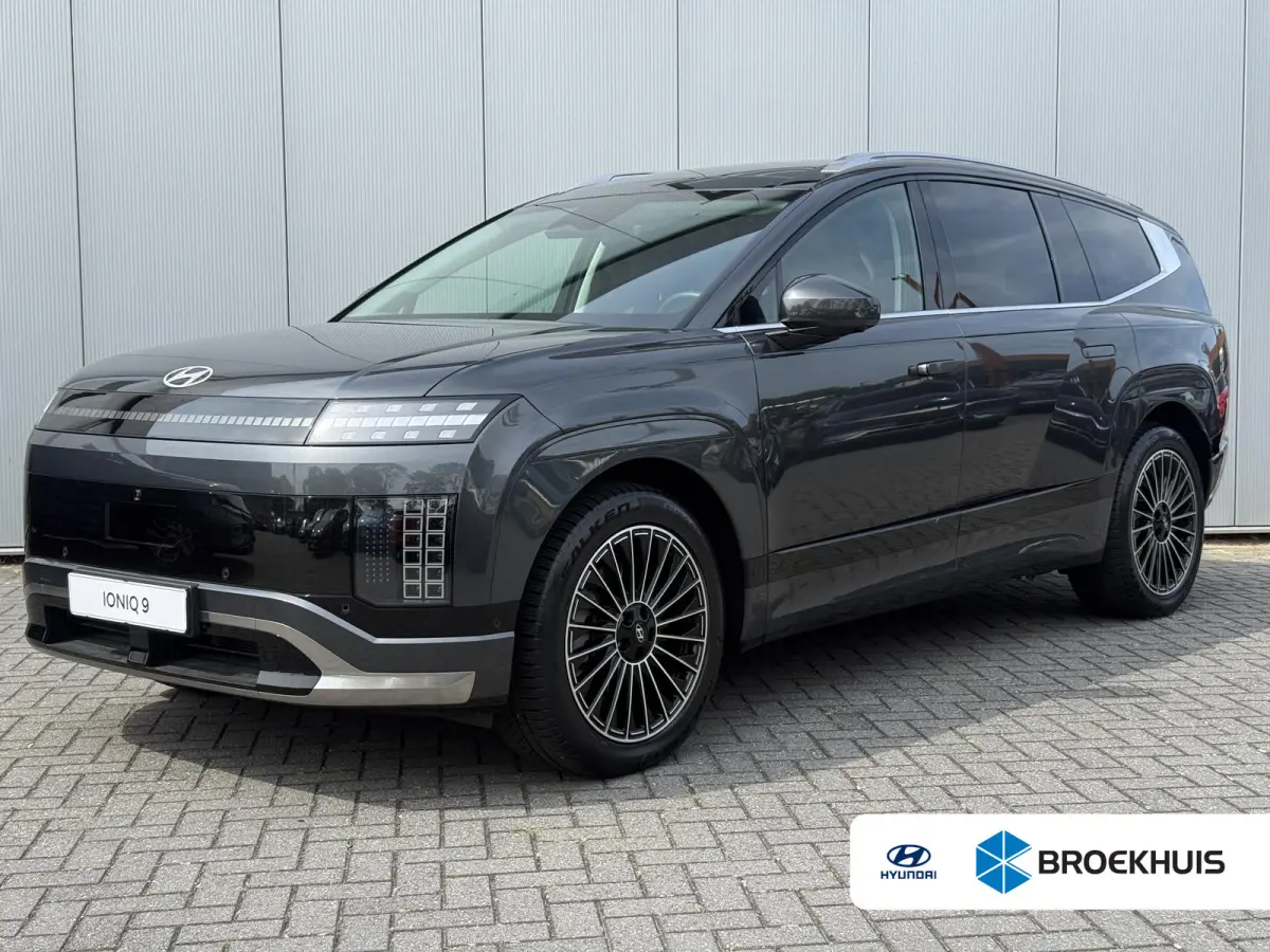 Lounge AWD 6p. 110.3 kWh / 6 persoons / Full option / 21" Lm velgen / Pano dak / Fabrieksgarantie t/m 2031 /