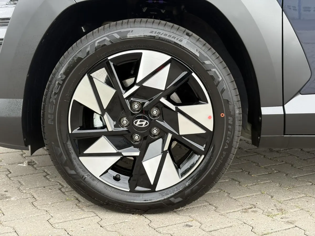 1.6 GDI HEV Comfort Plus / Stoelverwarming voor en achter / Stuurverwarming / Navigatie / Apple Carplay/Android Auto / Stof/Lederen bekleding / Climate Control / Cruis Control Adaptief /