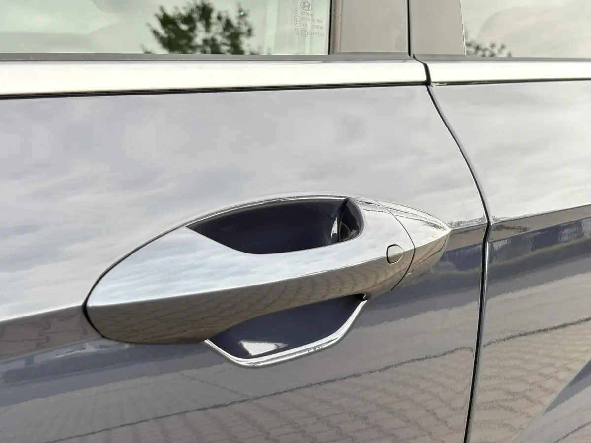 1.6 GDI HEV Comfort Plus / Stoelverwarming voor en achter / Stuurverwarming / Navigatie / Apple Carplay/Android Auto / Stof/Lederen bekleding / Climate Control / Cruis Control Adaptief /