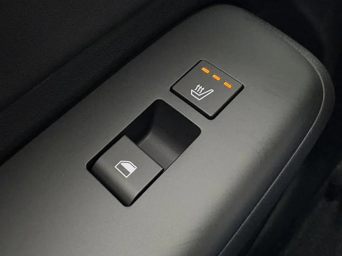 1.6 GDI HEV Comfort Plus / Stoelverwarming voor en achter / Stuurverwarming / Navigatie / Apple Carplay/Android Auto / Stof/Lederen bekleding / Climate Control / Cruis Control Adaptief /