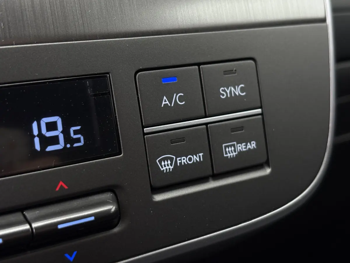 1.6 GDI HEV Comfort Plus / Stoelverwarming voor en achter / Stuurverwarming / Navigatie / Apple Carplay/Android Auto / Stof/Lederen bekleding / Climate Control / Cruis Control Adaptief /