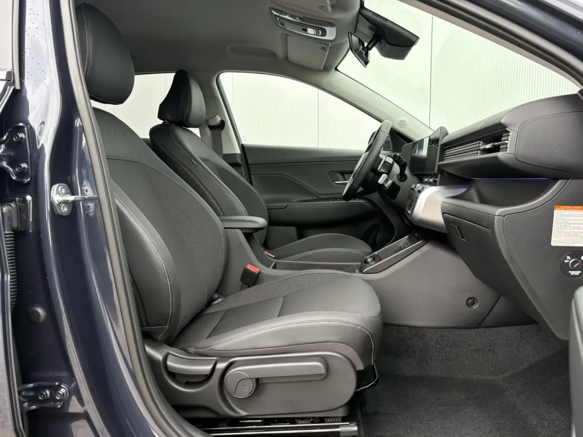 1.6 GDI HEV Comfort Plus / Stoelverwarming voor en achter / Stuurverwarming / Navigatie / Apple Carplay/Android Auto / Stof/Lederen bekleding / Climate Control / Cruis Control Adaptief /