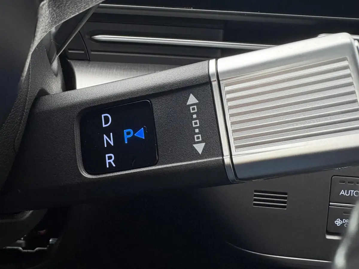 1.6 GDI HEV Comfort Plus / Stoelverwarming voor en achter / Stuurverwarming / Navigatie / Apple Carplay/Android Auto / Stof/Lederen bekleding / Climate Control / Cruis Control Adaptief /