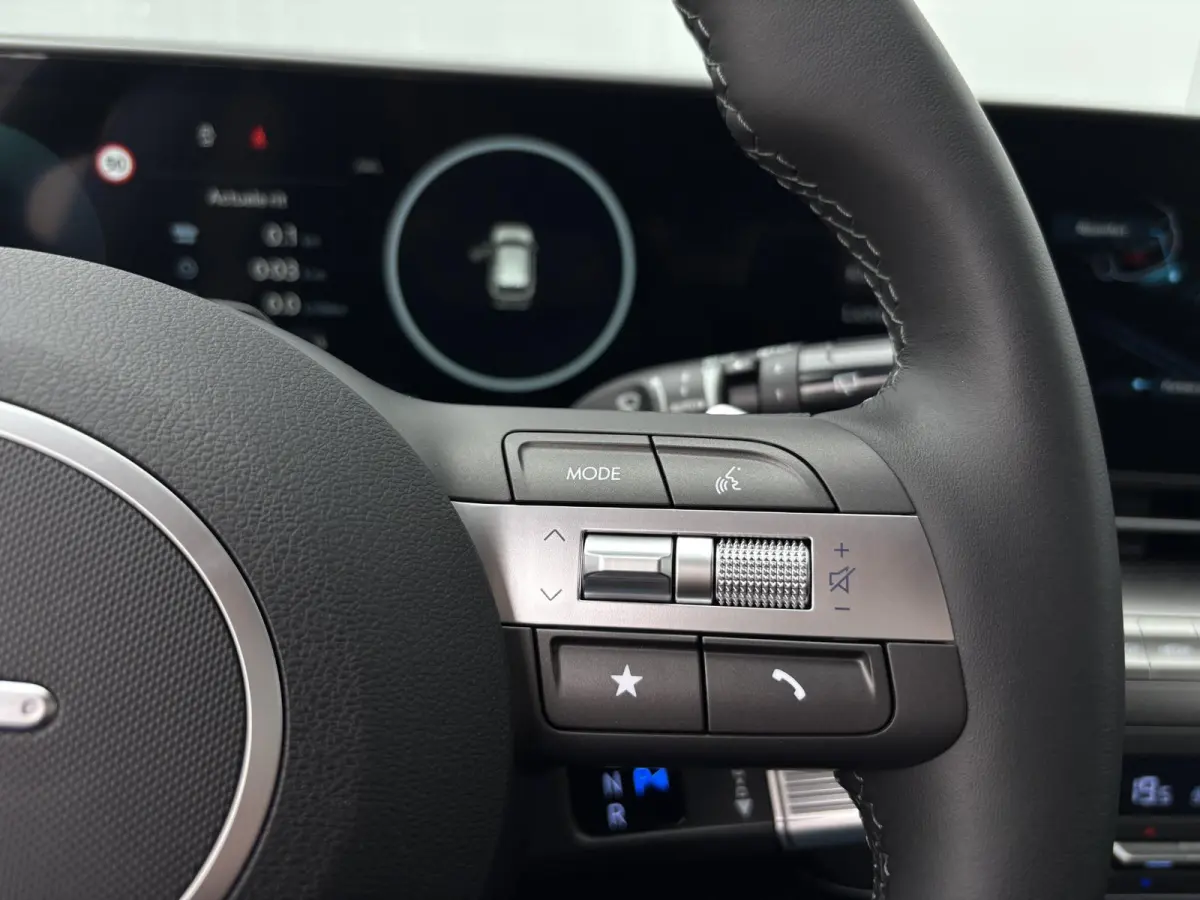 1.6 GDI HEV Comfort Plus / Stoelverwarming voor en achter / Stuurverwarming / Navigatie / Apple Carplay/Android Auto / Stof/Lederen bekleding / Climate Control / Cruis Control Adaptief /