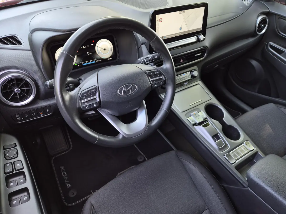 EV Comfort 39 kWh / SOH 100% / 3 fase Laden/ 8 jaar Batterijgarantie/  Fabrieksgarantie tot 02-2027 / Dealer onderhouden / Batterijgarantie tot 02-2030 / WLTP 305 km stad 435 km / CSS snella