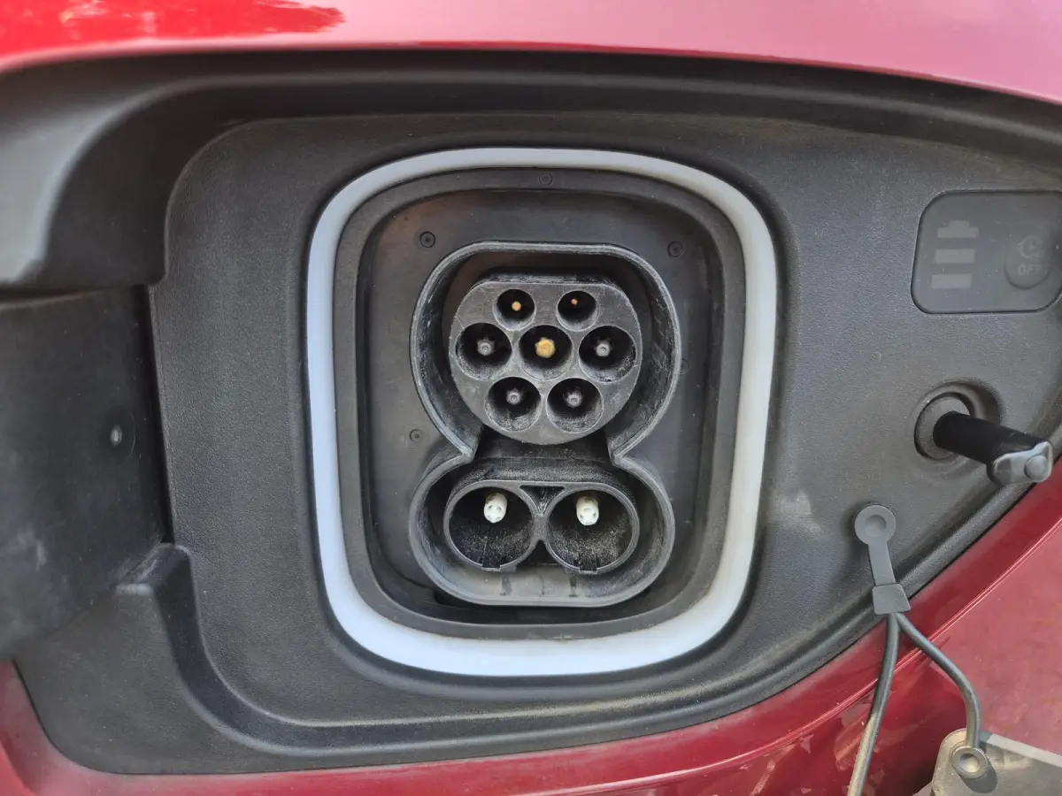 EV Comfort 39 kWh / SOH 100% / 3 fase Laden/ 8 jaar Batterijgarantie/  Fabrieksgarantie tot 02-2027 / Dealer onderhouden / Batterijgarantie tot 02-2030 / WLTP 305 km stad 435 km / CSS snella