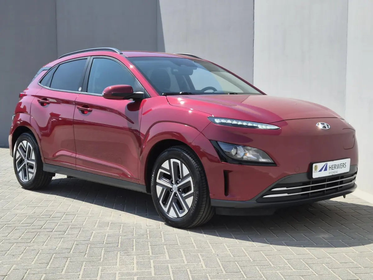 EV Comfort 39 kWh / SOH 100% / 3 fase Laden/ 8 jaar Batterijgarantie/  Fabrieksgarantie tot 02-2027 / Dealer onderhouden / Batterijgarantie tot 02-2030 / WLTP 305 km stad 435 km / CSS snella