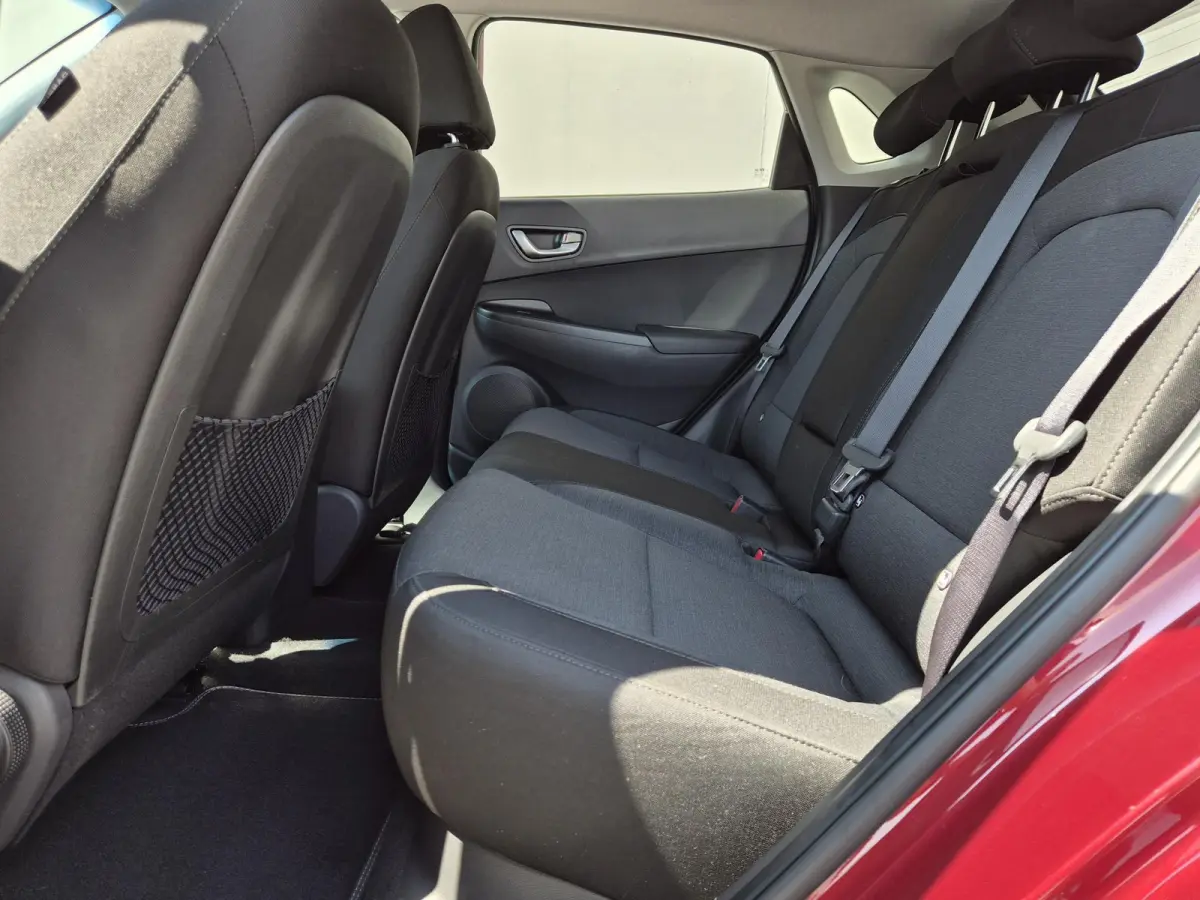 EV Comfort 39 kWh / SOH 100% / 3 fase Laden/ 8 jaar Batterijgarantie/  Fabrieksgarantie tot 02-2027 / Dealer onderhouden / Batterijgarantie tot 02-2030 / WLTP 305 km stad 435 km / CSS snella