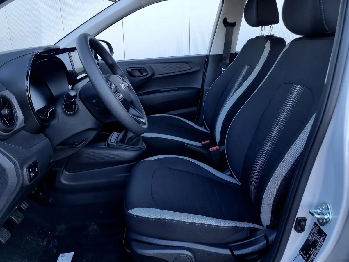 1.0 Comfort / Navigatie / Achteruitrijcamera / Parkeersensoren Achter / Airco / Cruise Control / Snel Leverbaar! /