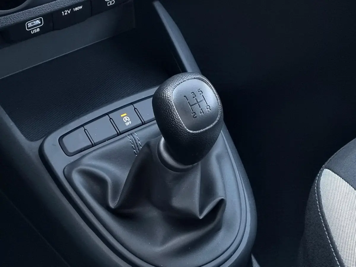 1.0 Comfort / Navigatie / Achteruitrijcamera / Parkeersensoren Achter / Airco / Cruise Control / Snel Leverbaar! /