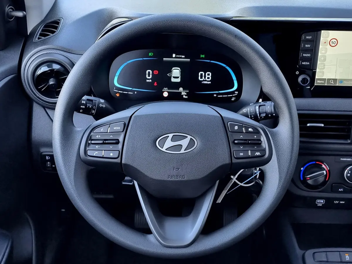 1.0 Comfort / Navigatie / Achteruitrijcamera / Parkeersensoren Achter / Airco / Cruise Control / Snel Leverbaar! /