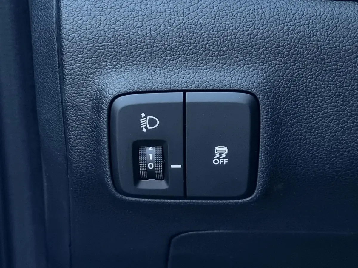1.0 Comfort / Navigatie / Achteruitrijcamera / Parkeersensoren Achter / Airco / Cruise Control / Snel Leverbaar! /