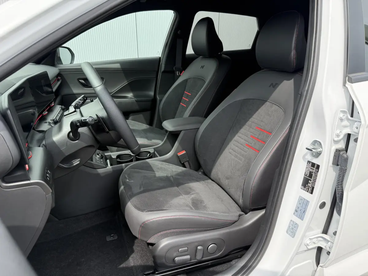 N Line 65.4 kWh / Full Option / Dynamische Routeplanner / Climate Control / Adaptive Cruise Control / 360 Camera / Stoel- & Stuurverwarming / Stoelverkoeling / Snel Leverbaar! /