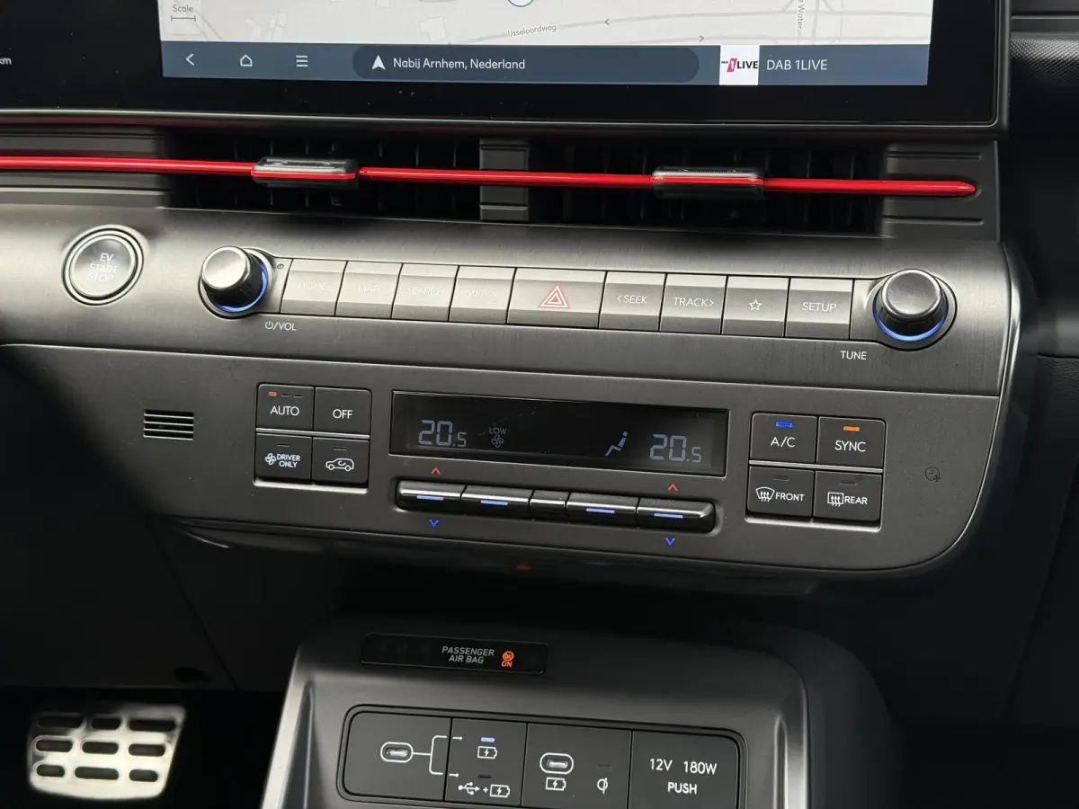 N Line 65.4 kWh / Full Option / Dynamische Routeplanner / Climate Control / Adaptive Cruise Control / 360 Camera / Stoel- & Stuurverwarming / Stoelverkoeling / Snel Leverbaar! /