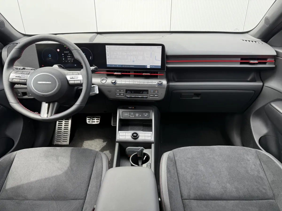 N Line 65.4 kWh / Full Option / Dynamische Routeplanner / Climate Control / Adaptive Cruise Control / 360 Camera / Stoel- & Stuurverwarming / Stoelverkoeling / Snel Leverbaar! /