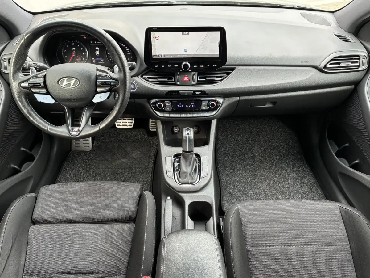 2.0 N 280pk DCT 8 / Fabrieksgarantie t/m 12-2026 / Dealer onderhouden / Trekgewicht 1600 kg / Stuur- & Stoel verwarming / Cruise control / Achteruitrijcamera / Keyless Entry/Start / Apple Ca