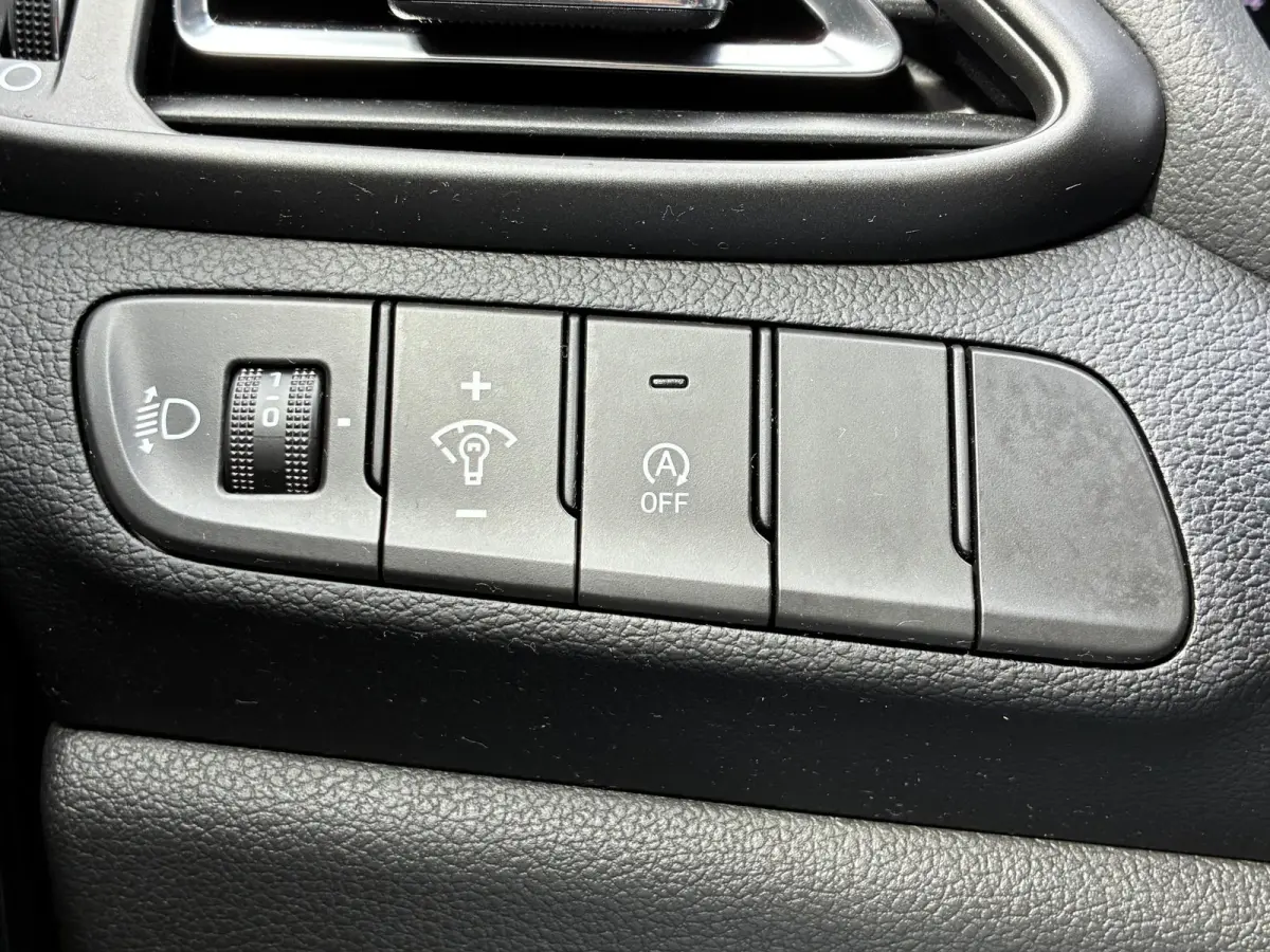 2.0 N 280pk DCT 8 / Fabrieksgarantie t/m 12-2026 / Dealer onderhouden / Trekgewicht 1600 kg / Stuur- & Stoel verwarming / Cruise control / Achteruitrijcamera / Keyless Entry/Start / Apple Ca