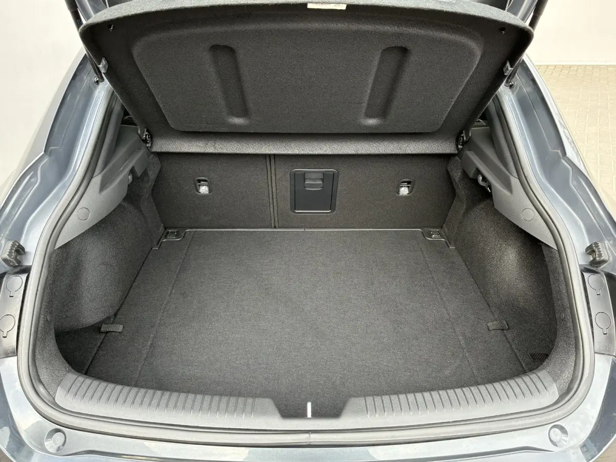 2.0 N 280pk DCT 8 / Fabrieksgarantie t/m 12-2026 / Dealer onderhouden / Trekgewicht 1600 kg / Stuur- & Stoel verwarming / Cruise control / Achteruitrijcamera / Keyless Entry/Start / Apple Ca