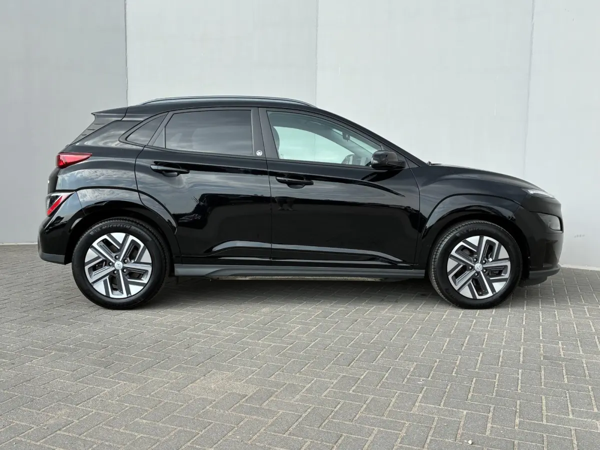 EV Fashion 39 kWh / SOH 95% / Fabrieksgarantie t/m 05-2027 / Dealer Onderhouden / Apple Carplay/Android Auto / Navigatie / 3-Fase laden / Snelladen /
