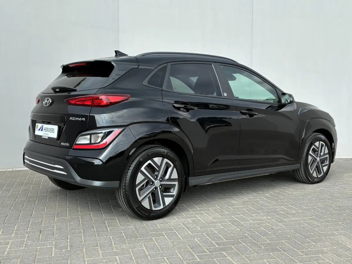 EV Fashion 39 kWh / SOH 95% / Fabrieksgarantie t/m 05-2027 / Dealer Onderhouden / Apple Carplay/Android Auto / Navigatie / 3-Fase laden / Snelladen /