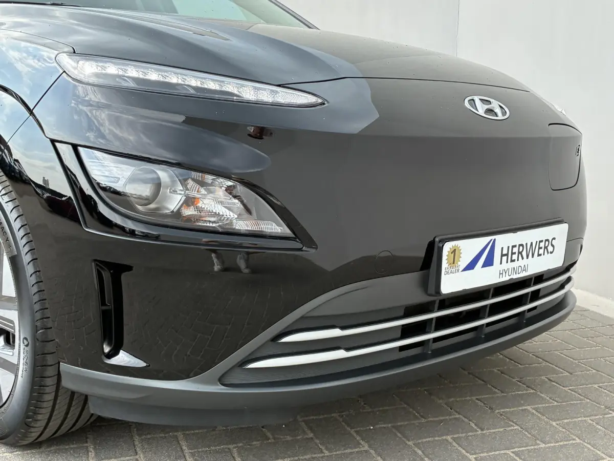 EV Fashion 39 kWh / SOH 95% / Fabrieksgarantie t/m 05-2027 / Dealer Onderhouden / Apple Carplay/Android Auto / Navigatie / 3-Fase laden / Snelladen /