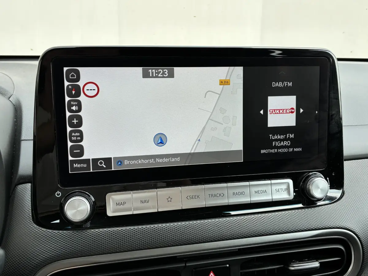 EV Fashion 39 kWh / SOH 95% / Fabrieksgarantie t/m 05-2027 / Dealer Onderhouden / Apple Carplay/Android Auto / Navigatie / 3-Fase laden / Snelladen /