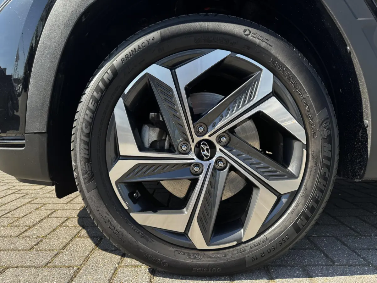 1.6 T-GDI PHEV Comfort Smart 4WD / Pano Dak / 19" LM / Stoelverwarming /