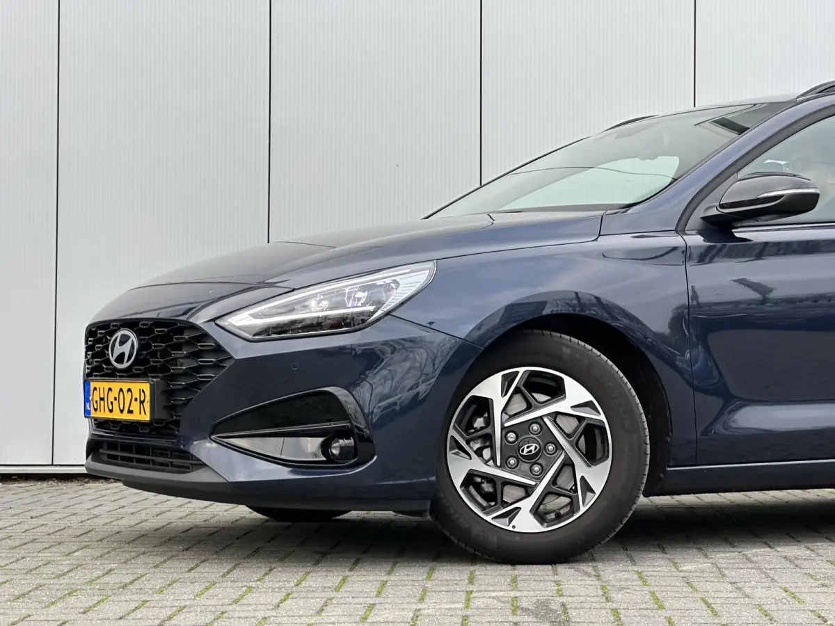 1.0 T-GDi MHEV Comfort / Demo Deal / Navigatie / Climate & Cruise Control / 8 Inch Multimediascherm / Sailing Blue /