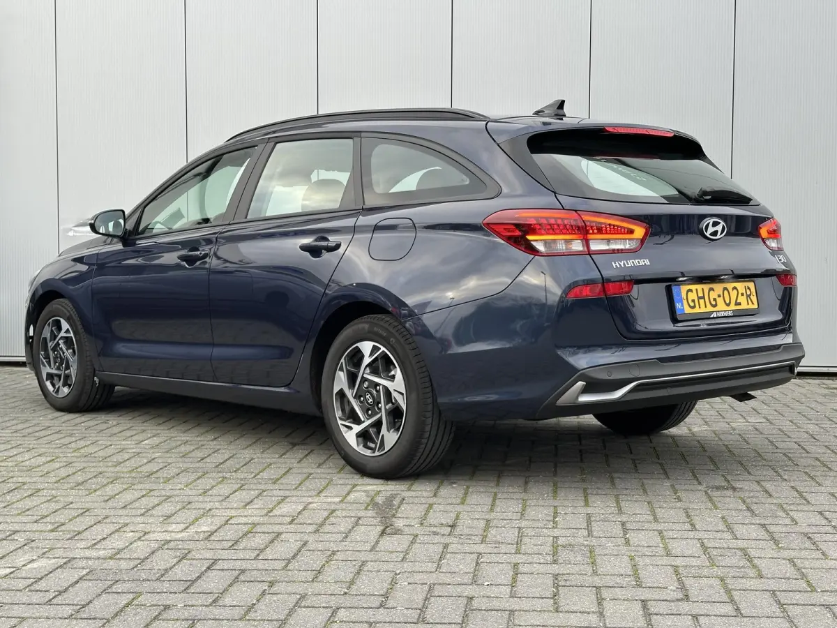 1.0 T-GDi MHEV Comfort / Demo Deal / Navigatie / Climate & Cruise Control / 8 Inch Multimediascherm / Sailing Blue /