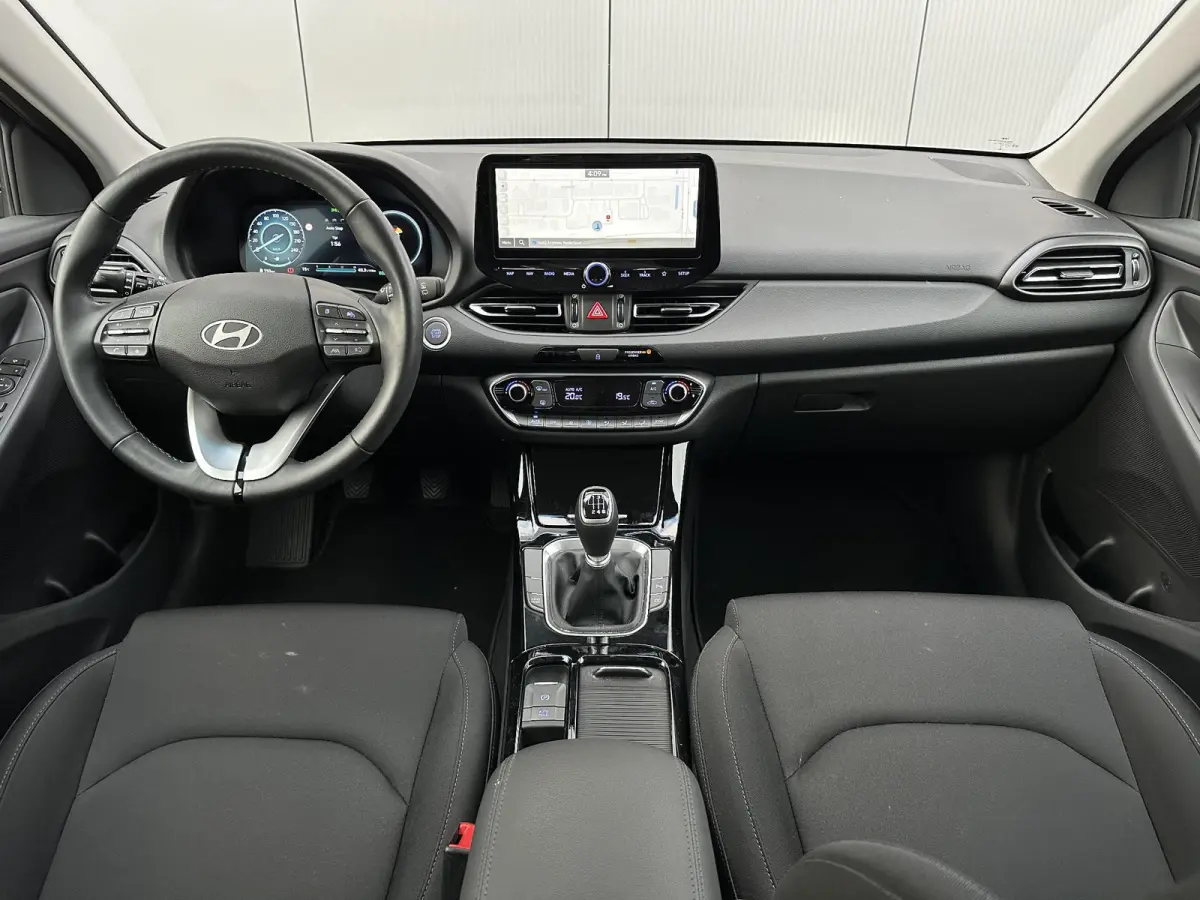 1.0 T-GDi MHEV Comfort / Demo Deal / Navigatie / Climate & Cruise Control / 8 Inch Multimediascherm / Sailing Blue /