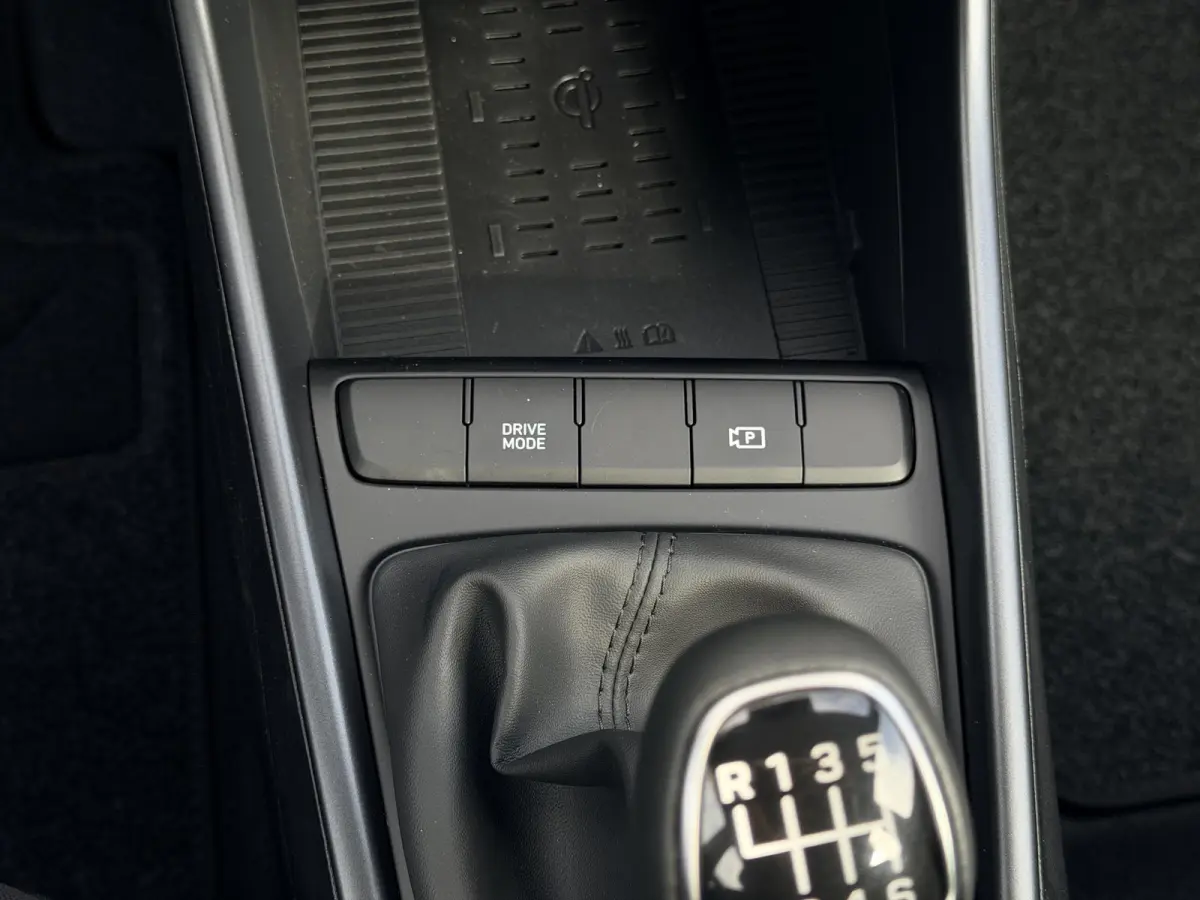 1.0 T-GDI Comfort / Led koplampen / Navigatie / Cruise Control / Apple Carplay / 16"lm /