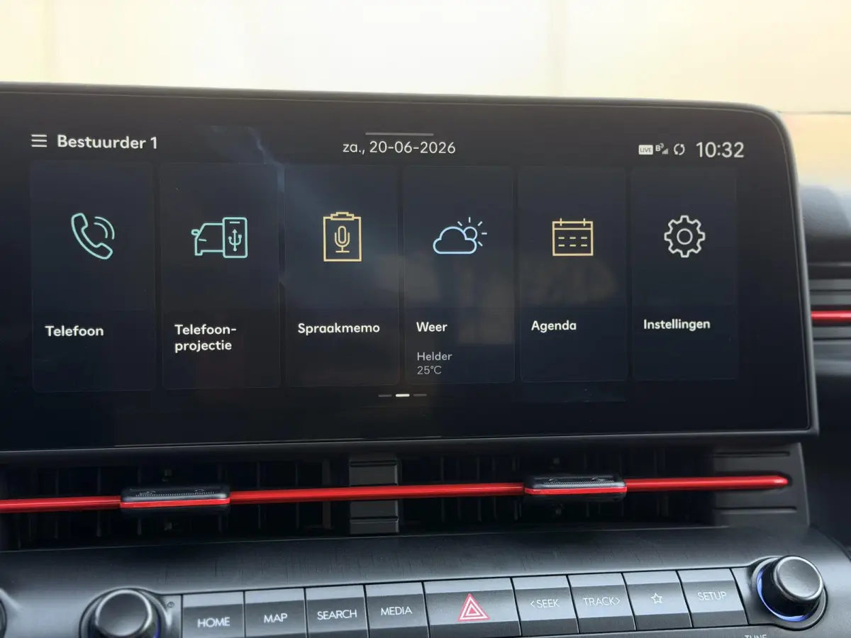 N Line Business 64.8 kWh / Warmtepomp / BOSE Audio / V2L Interieur / Achteruitrijcamera / Parkeersensoren Voor + Achter / Stoel- & Stuurverwarming / Dodehoekdetectie /