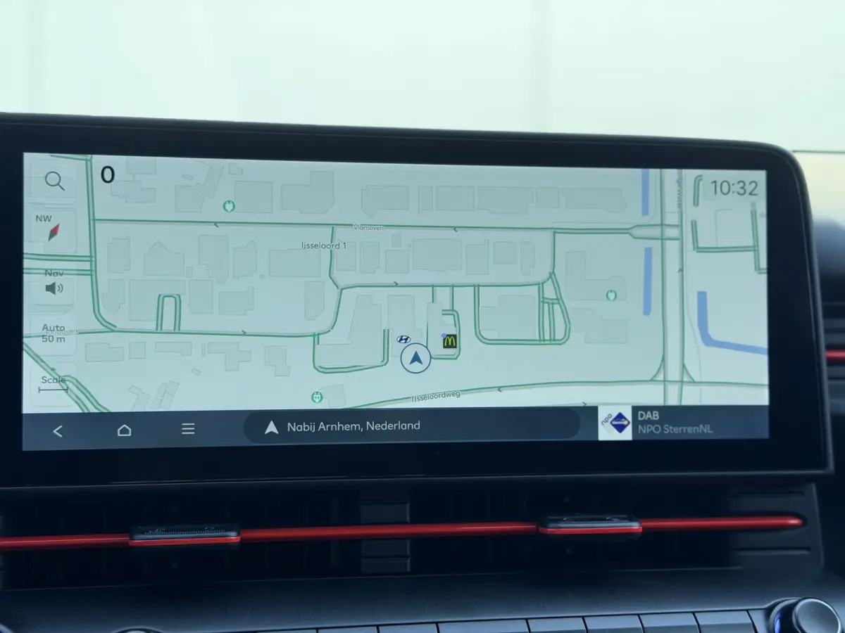 N Line Business 64.8 kWh / Warmtepomp / BOSE Audio / V2L Interieur / Achteruitrijcamera / Parkeersensoren Voor + Achter / Stoel- & Stuurverwarming / Dodehoekdetectie /