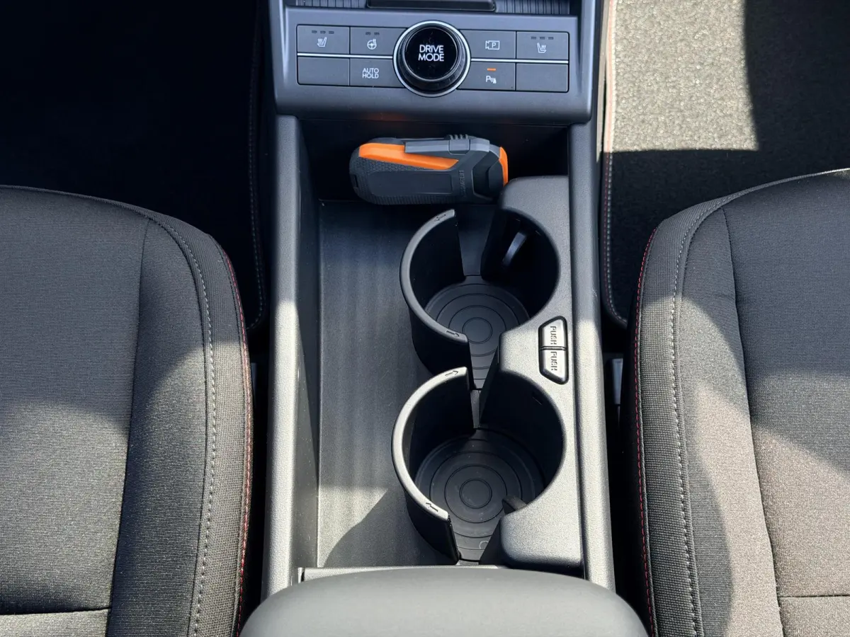 N Line Business 64.8 kWh / Warmtepomp / BOSE Audio / V2L Interieur / Achteruitrijcamera / Parkeersensoren Voor + Achter / Stoel- & Stuurverwarming / Dodehoekdetectie /