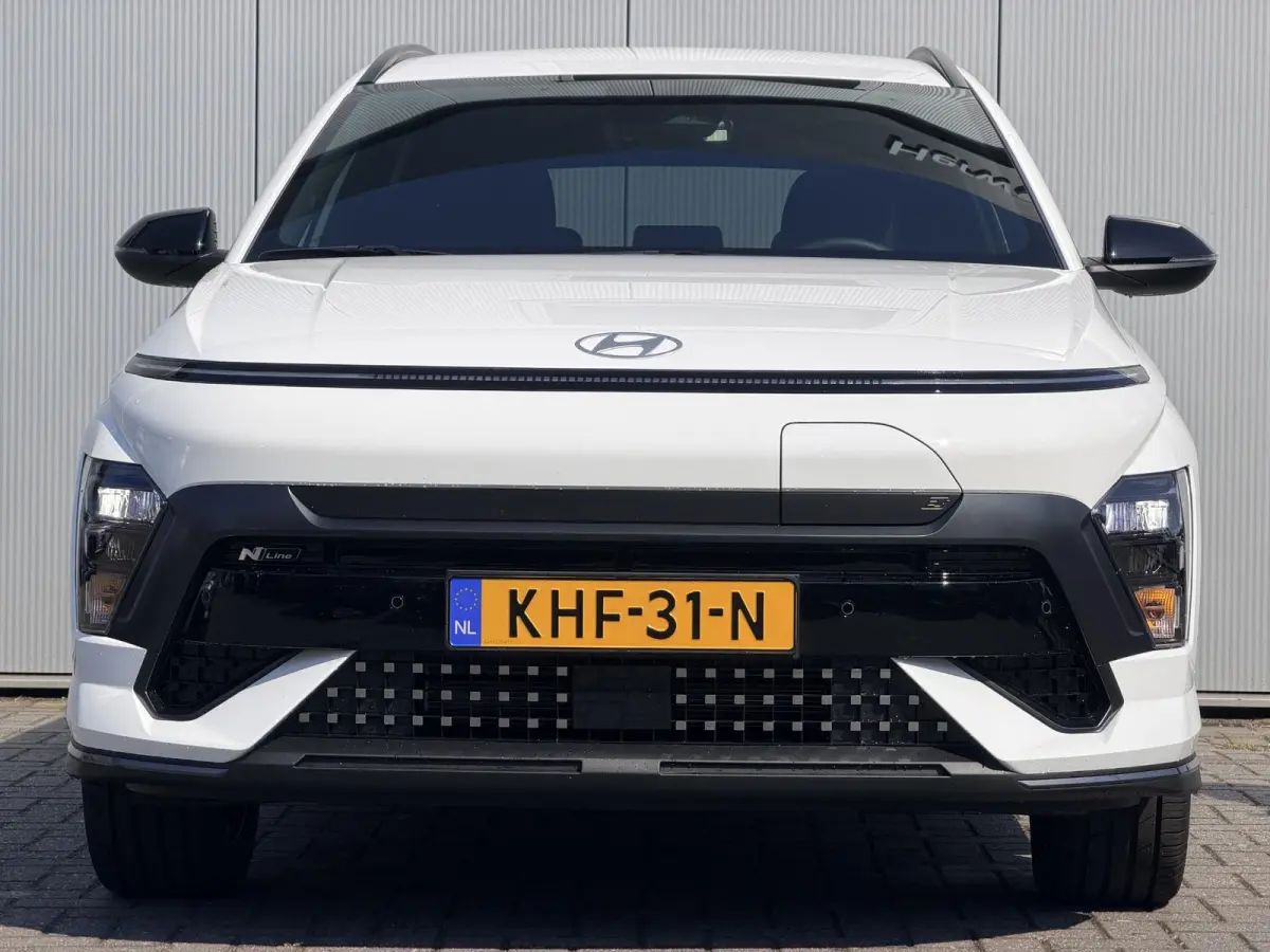N Line Business 64.8 kWh / Warmtepomp / BOSE Audio / V2L Interieur / Achteruitrijcamera / Parkeersensoren Voor + Achter / Stoel- & Stuurverwarming / Dodehoekdetectie /