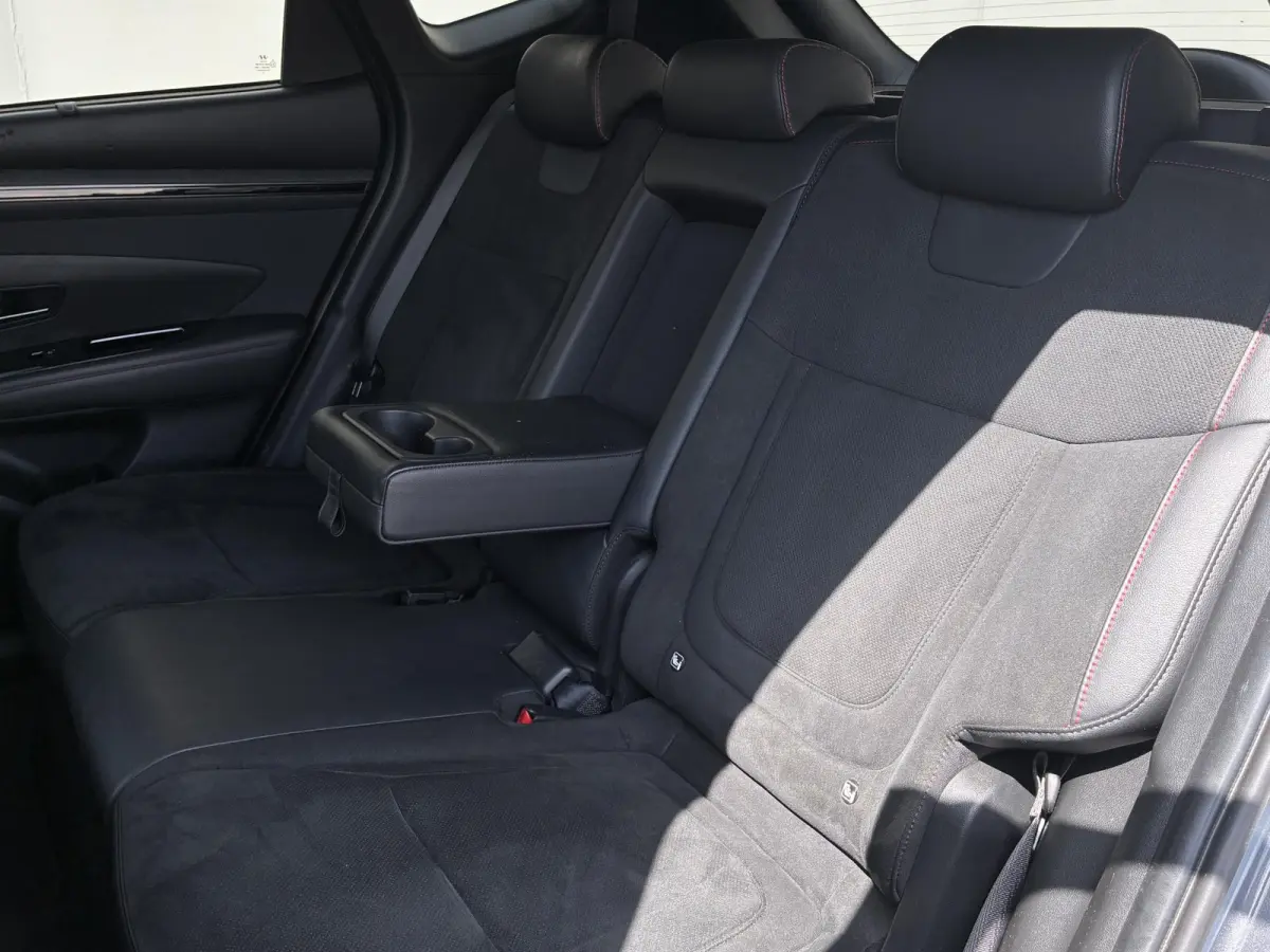 1.6 T-GDI PHEV N Line Edition 4WD / Fabrieksgarantie t/m 04-2027 / Dealer Onderhouden / Stoel-/Stuurverwarming / Achteruitrijcamera / Navigatie / Apple Carplay/Android Auto / Adaptieve Cruis