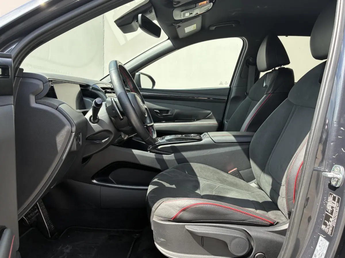 1.6 T-GDI PHEV N Line Edition 4WD / Fabrieksgarantie t/m 04-2027 / Dealer Onderhouden / Stoel-/Stuurverwarming / Achteruitrijcamera / Navigatie / Apple Carplay/Android Auto / Adaptieve Cruis