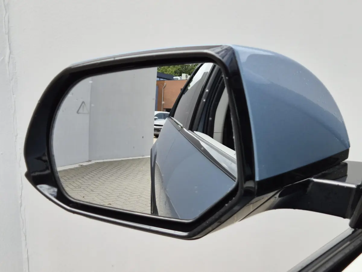 Connect 77.4 kWh / SOH 100% / Fabrieksgarantie tot 03-2028 / Dealer onderhouden / CCS snelladen / Warmtepomp / Trekgewicht 1600 kg / WLTP bereik 507 km bereik stad 507 km / Stuur- Stoel & Ac